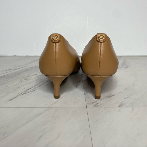 Michael Michael Kors Brown Leather Pointy Toe Pump 6 1/2 M - Picture 3 of 15